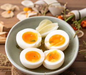 soft boiled eggs in microwave